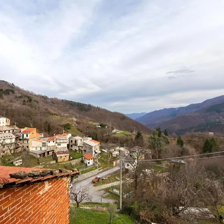 Hébergement de vacances Lovely Holiday In Cosio D'arroscia With Heating *