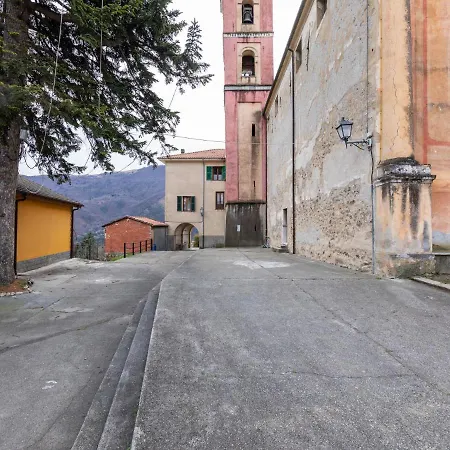 Hébergement de vacances Lovely Holiday In Cosio D'arroscia With Heating Montegrosso Pian Latte